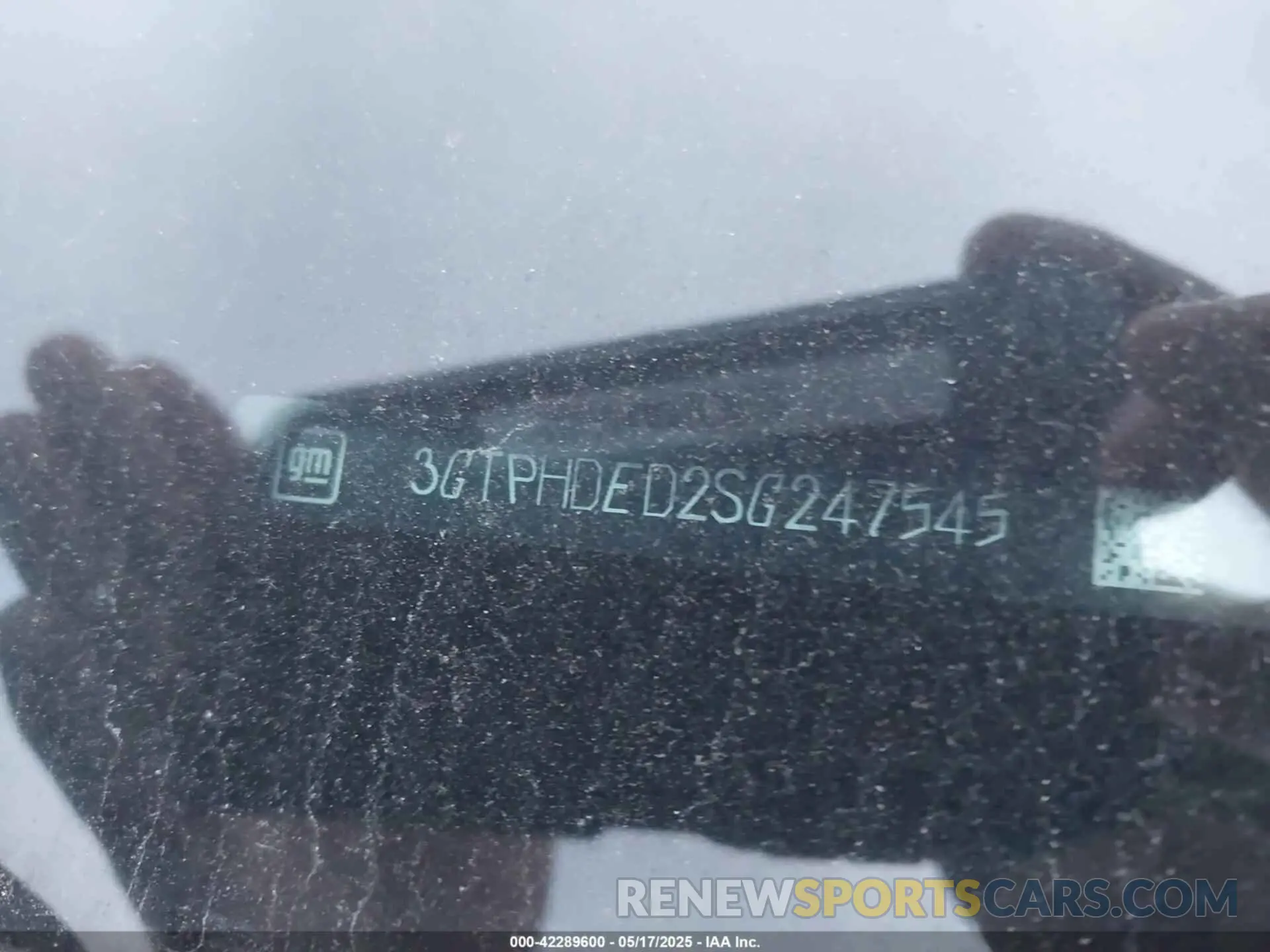 9 Photograph of a damaged car 3GTPHDED2SG247545 GMC SIERRA 1500 2025