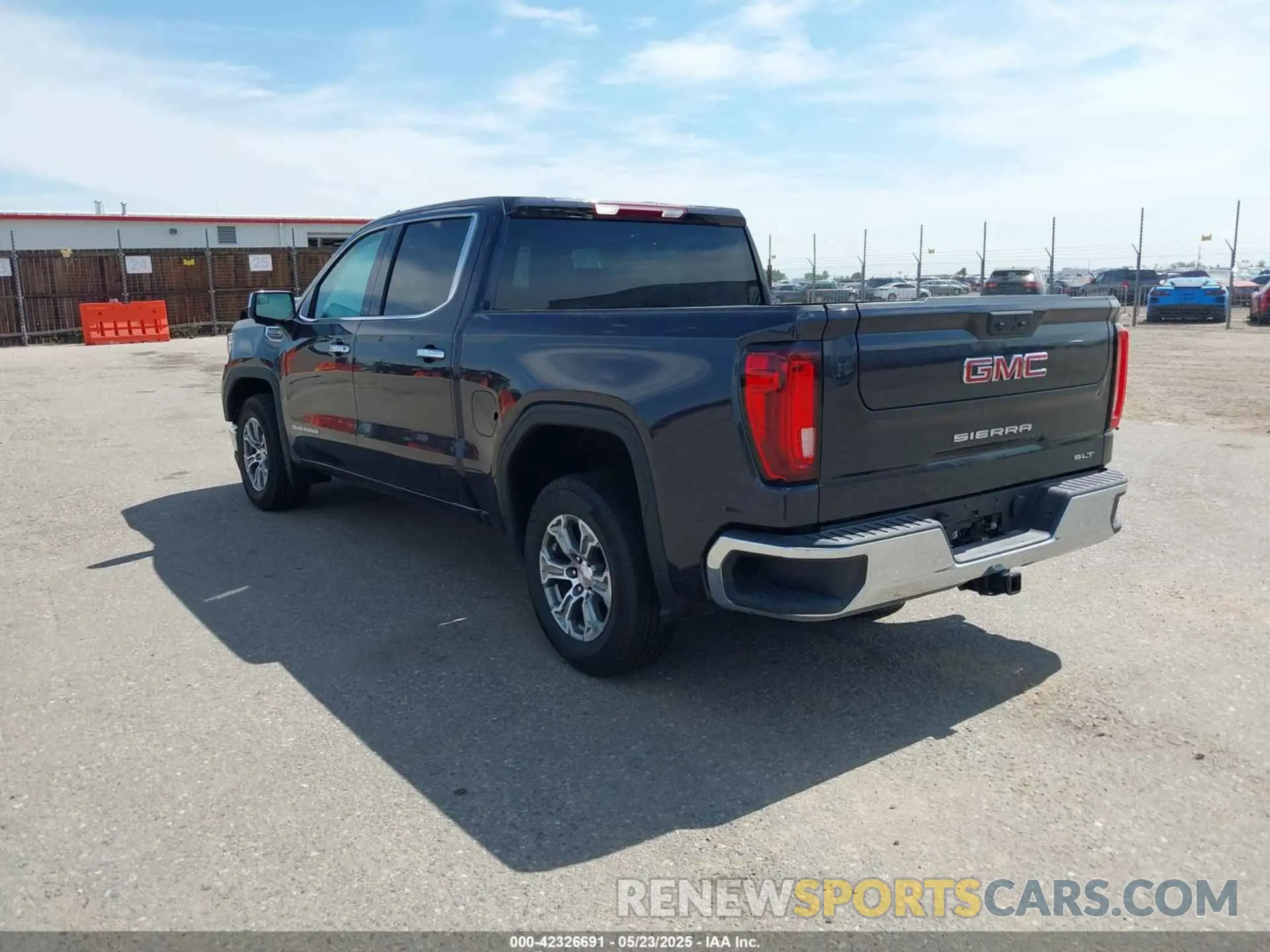 3 Фотография поврежденного автомобиля 3GTPHDED7SG246052 GMC SIERRA 1500 2025