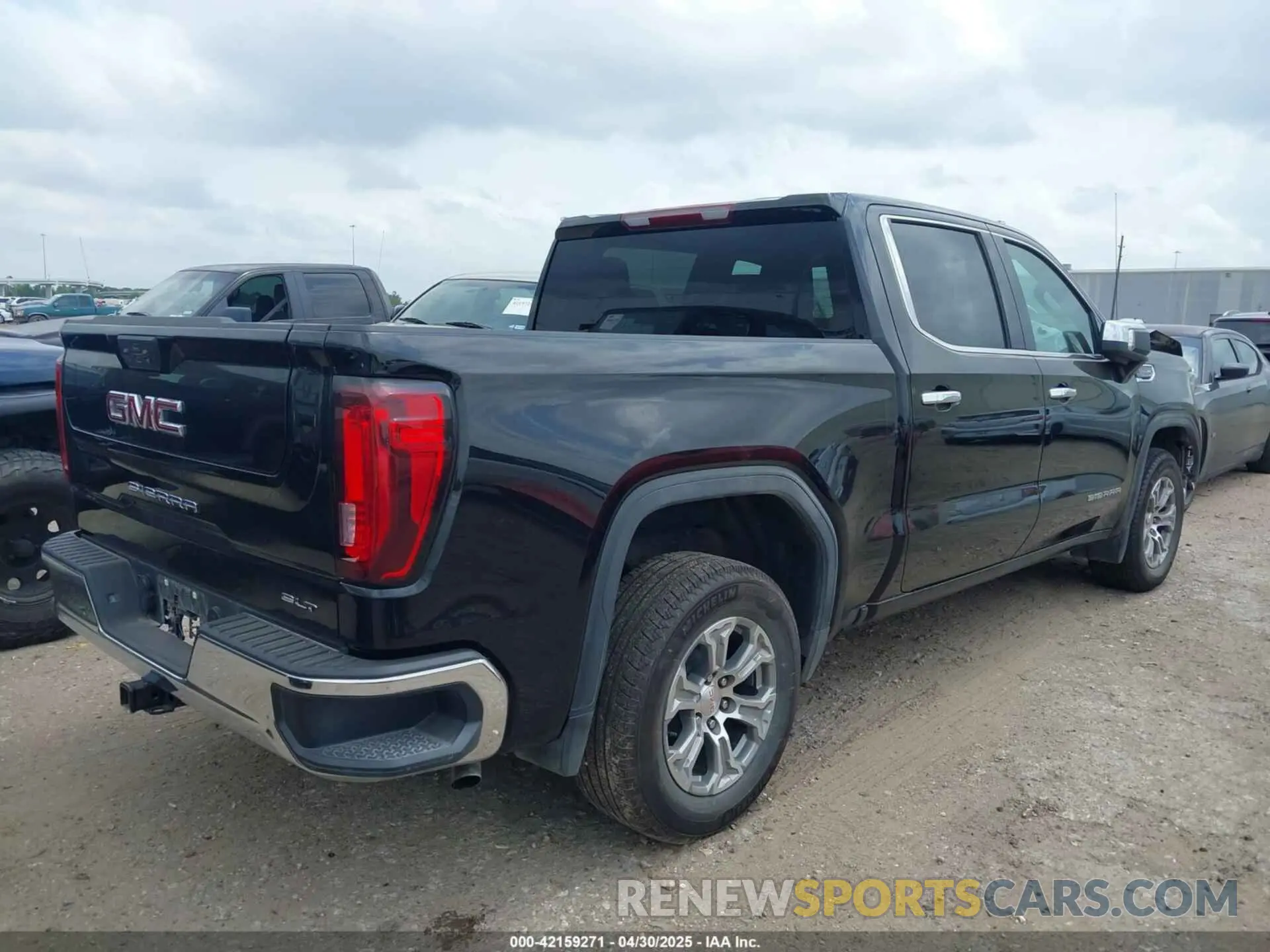 4 Фотография поврежденного автомобиля 3GTPHDED9SG198554 GMC SIERRA 1500 2025