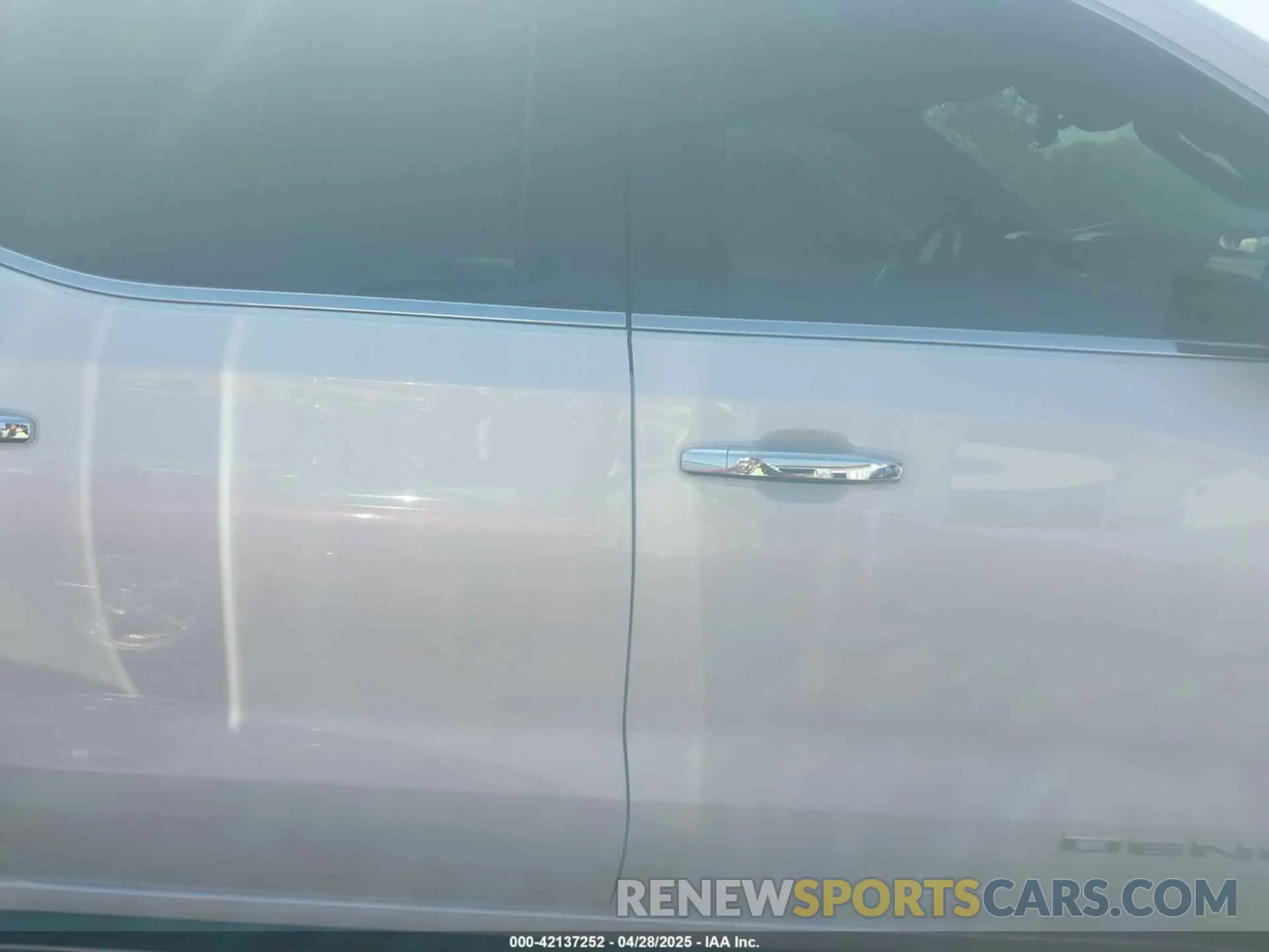 14 Photograph of a damaged car 3GTUUGEDXSG170844 GMC SIERRA 1500 2025