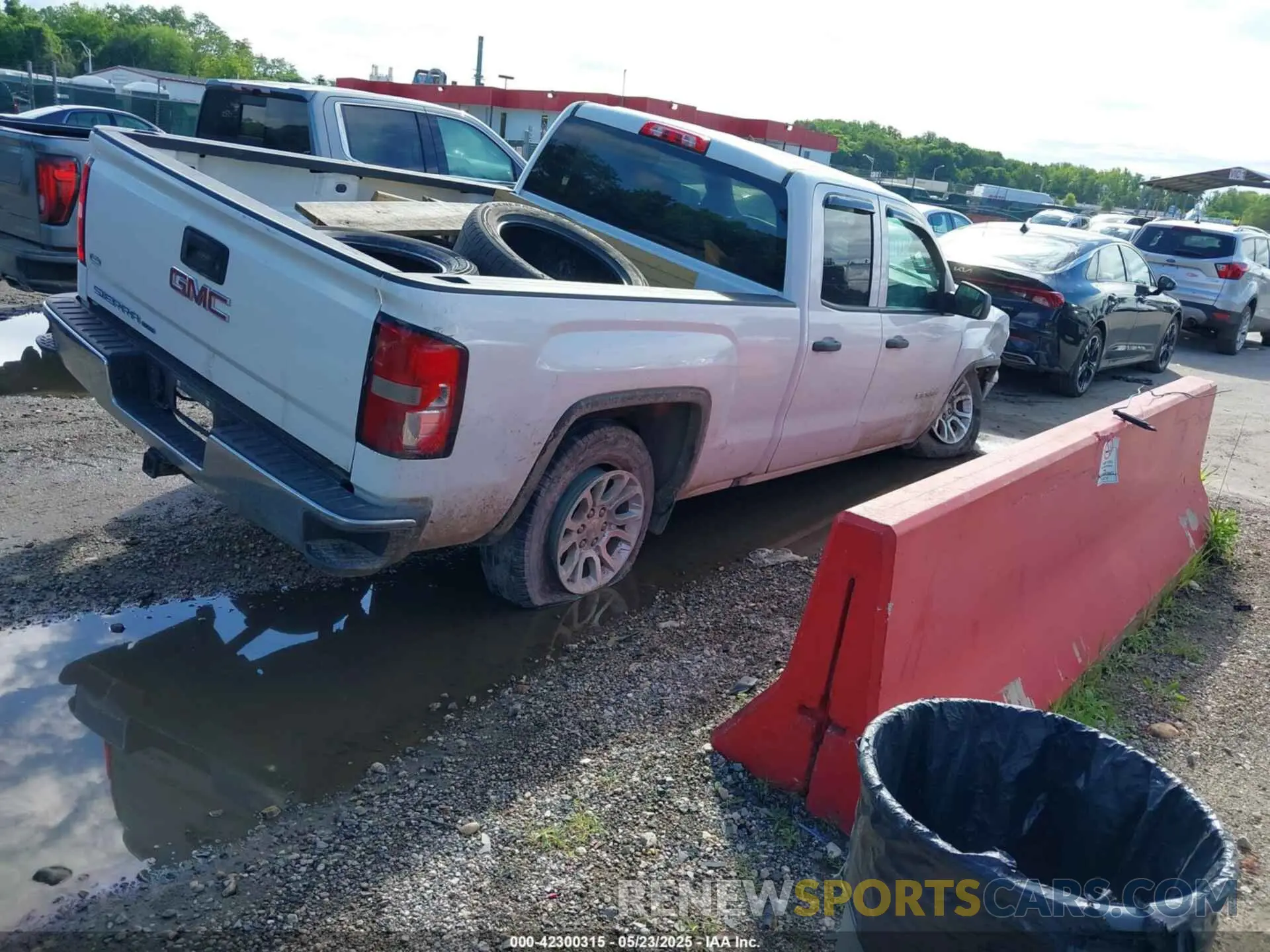 4 Фотография поврежденного автомобиля 2GTV2LEC1K1223241 GMC SIERRA 1500 LIMITED 2019