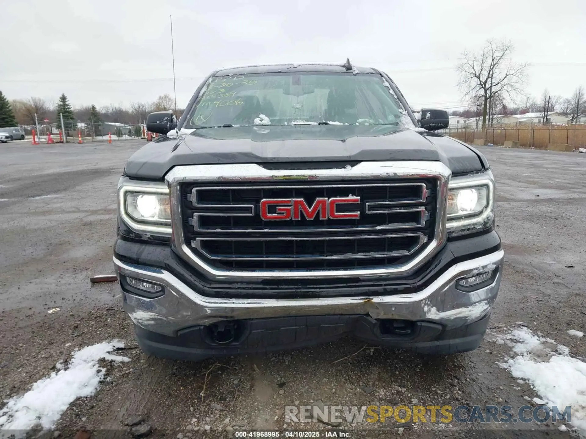 12 Photograph of a damaged car 2GTV2MEC9K1189006 GMC SIERRA 1500 LIMITED 2019