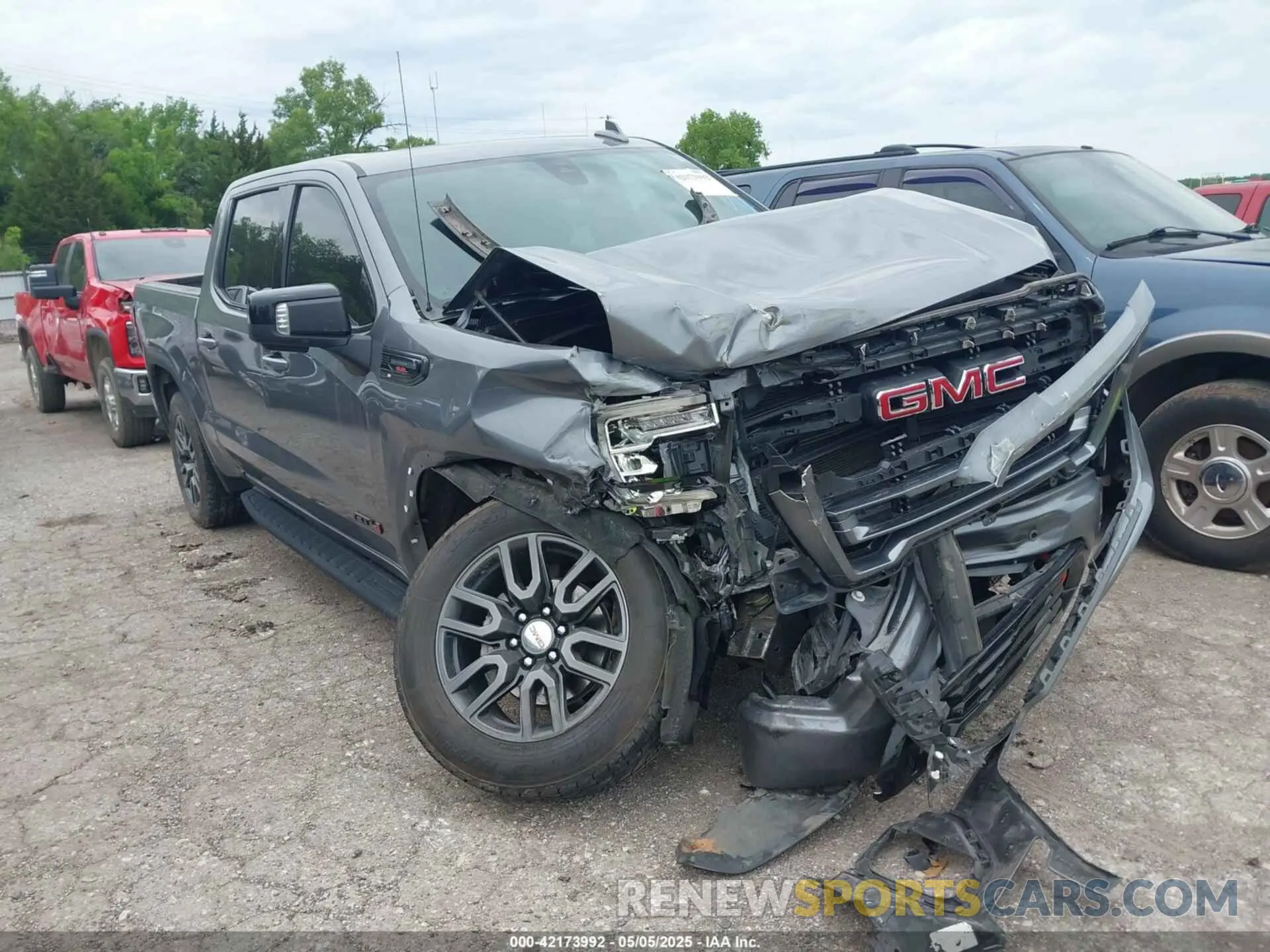 1 Photograph of a damaged car 1GTP9EEL3NZ183143 GMC SIERRA 1500 LIMITED 2022