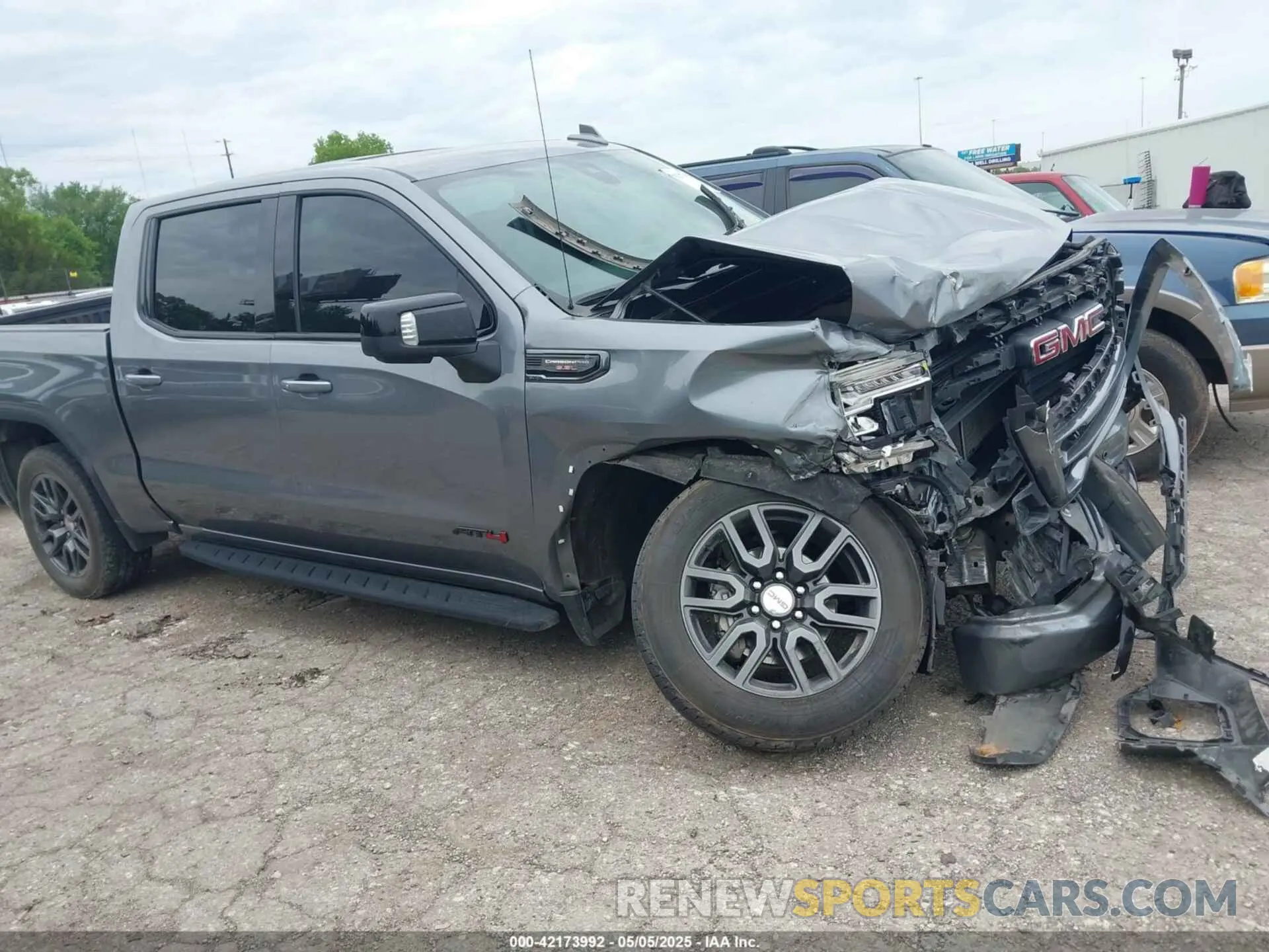 14 Photograph of a damaged car 1GTP9EEL3NZ183143 GMC SIERRA 1500 LIMITED 2022