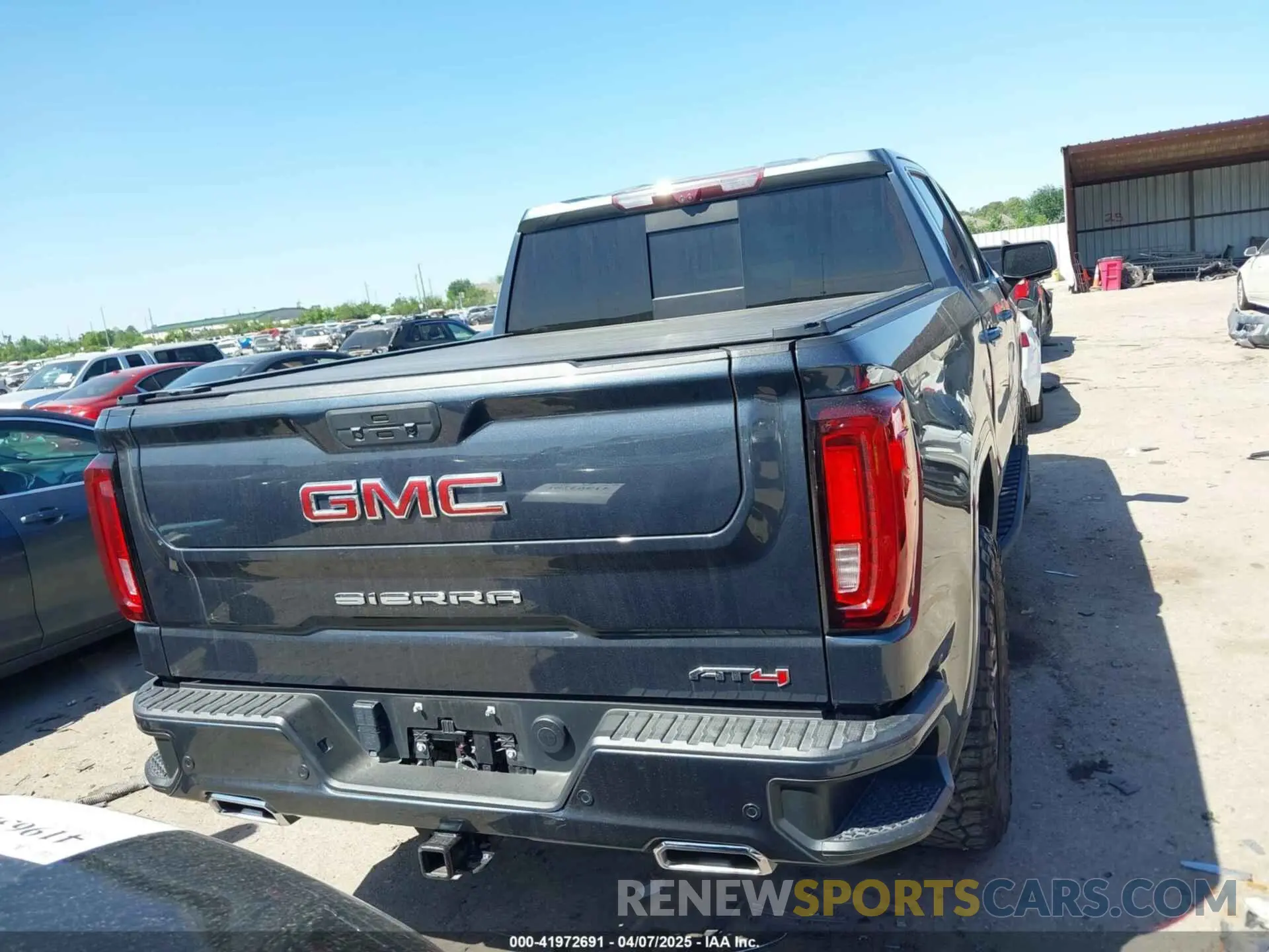 16 Photograph of a damaged car 1GTP9EEL4NZ118639 GMC SIERRA 1500 LIMITED 2022