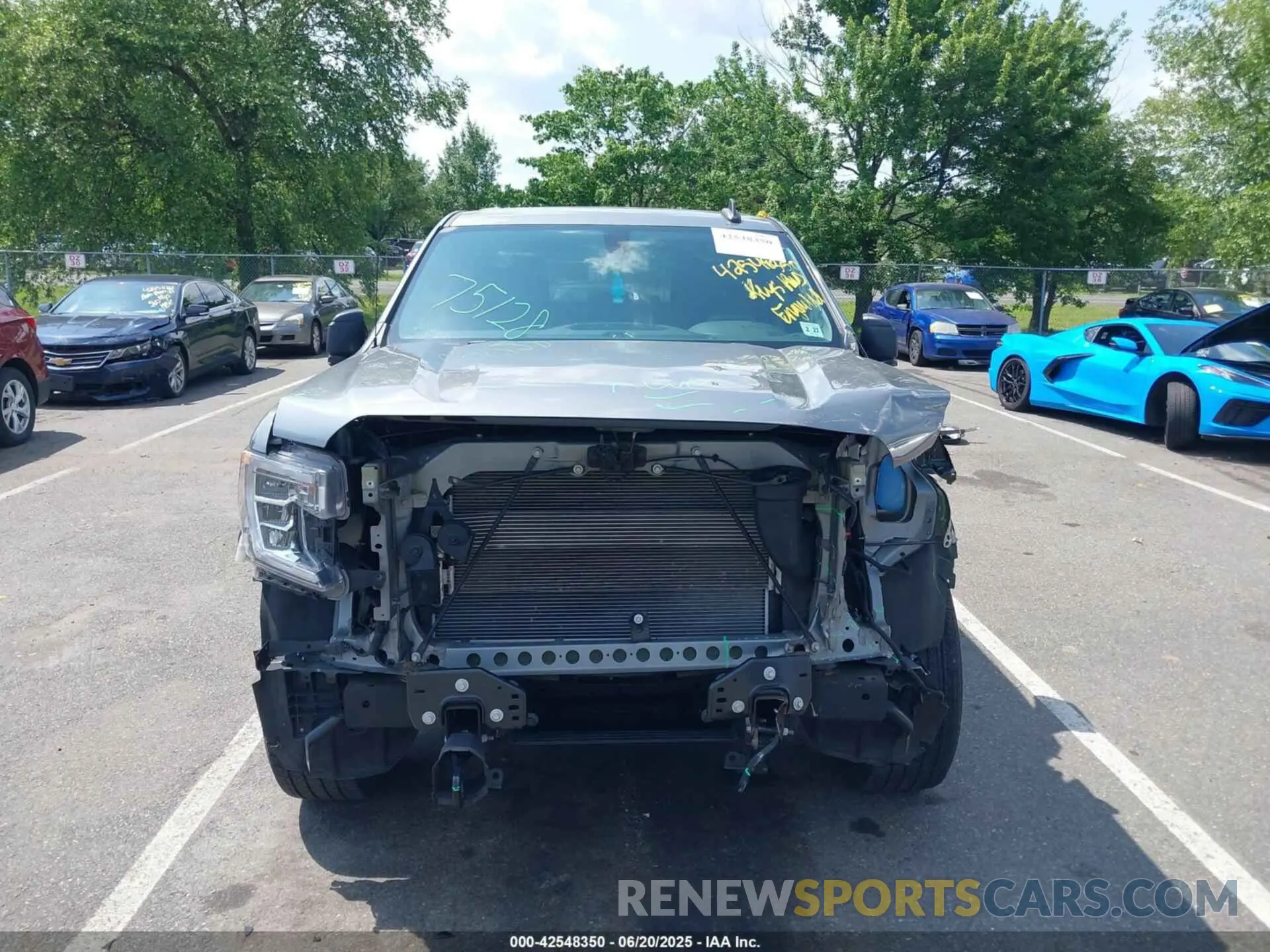 12 Photograph of a damaged car 3GTU9CED2NG132166 GMC SIERRA 1500 LIMITED 2022