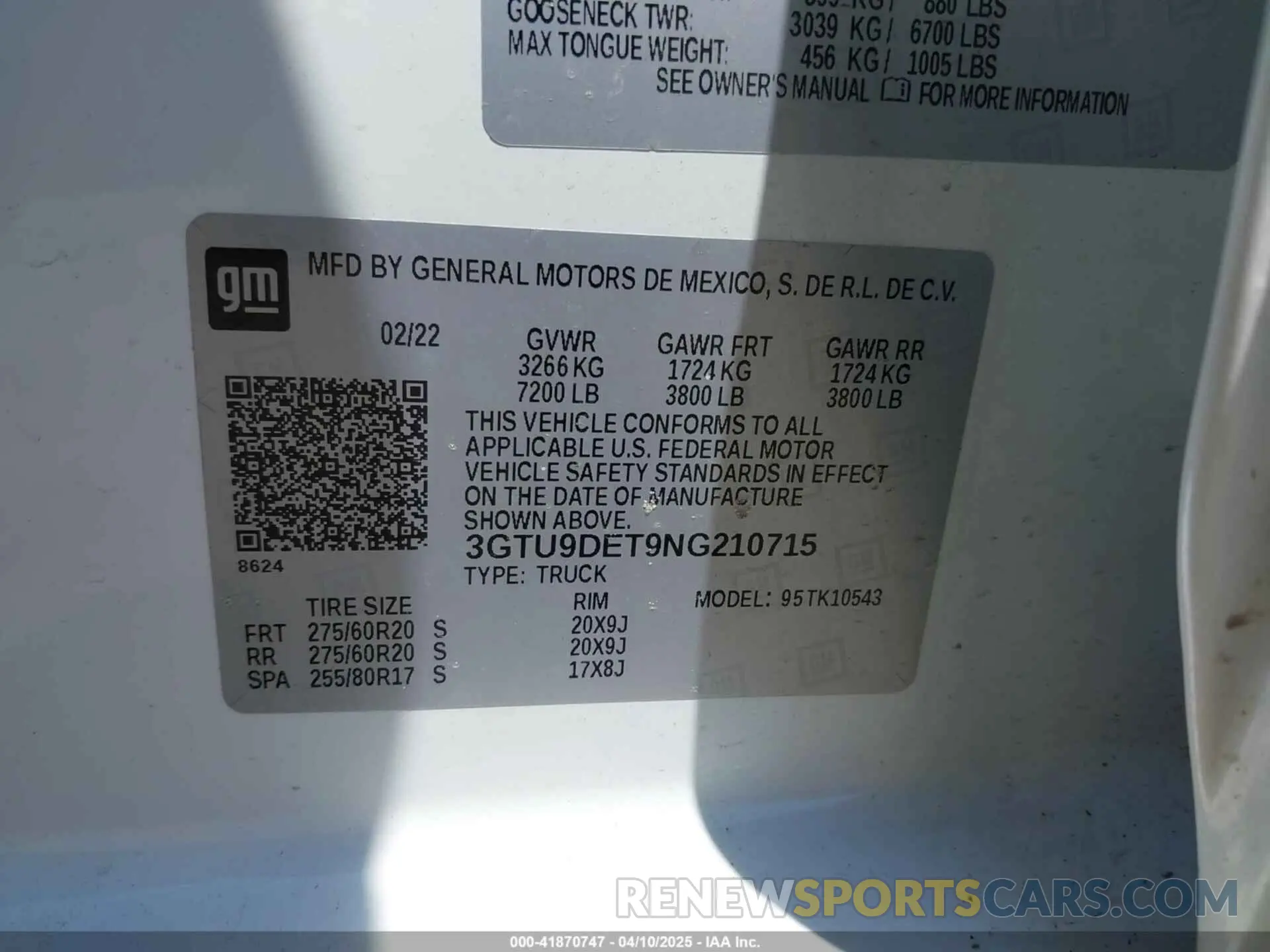 9 Photograph of a damaged car 3GTU9DET9NG210715 GMC SIERRA 1500 LIMITED 2022
