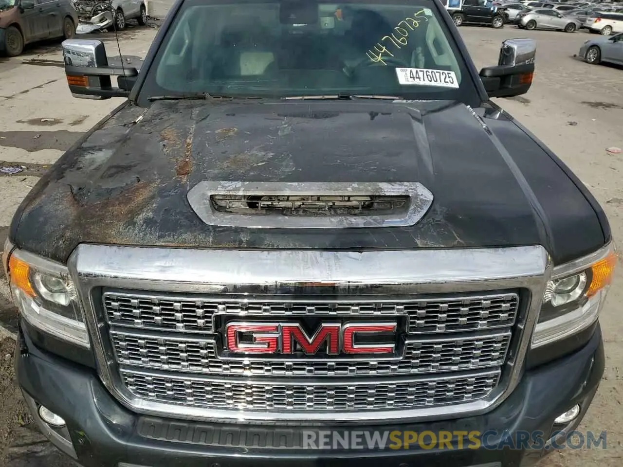 11 Photograph of a damaged car 1GT12SEY4KF112776 GMC SIERRA 2019