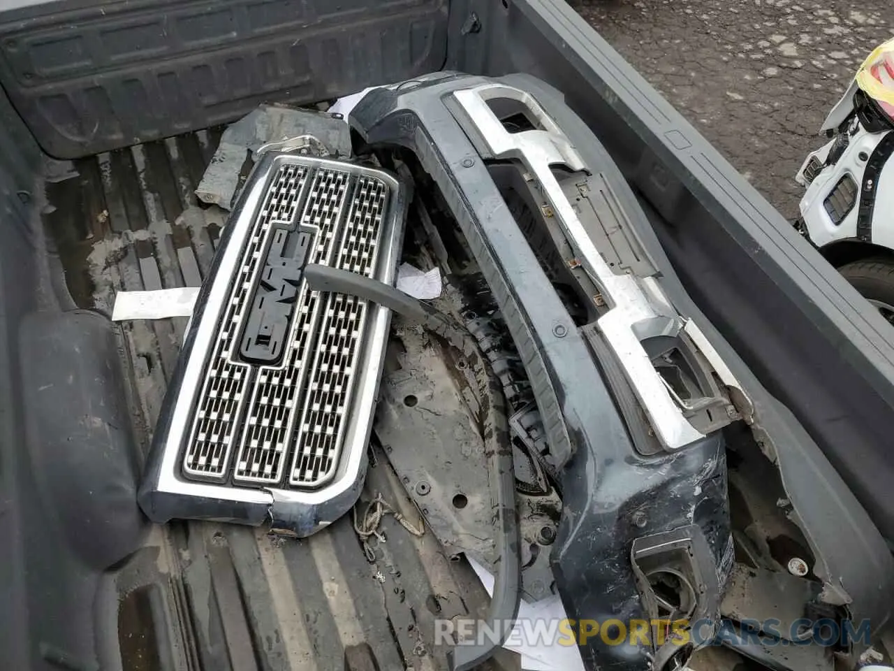 12 Фотография поврежденного автомобиля 1GT42WEY2KF249008 GMC SIERRA 2019