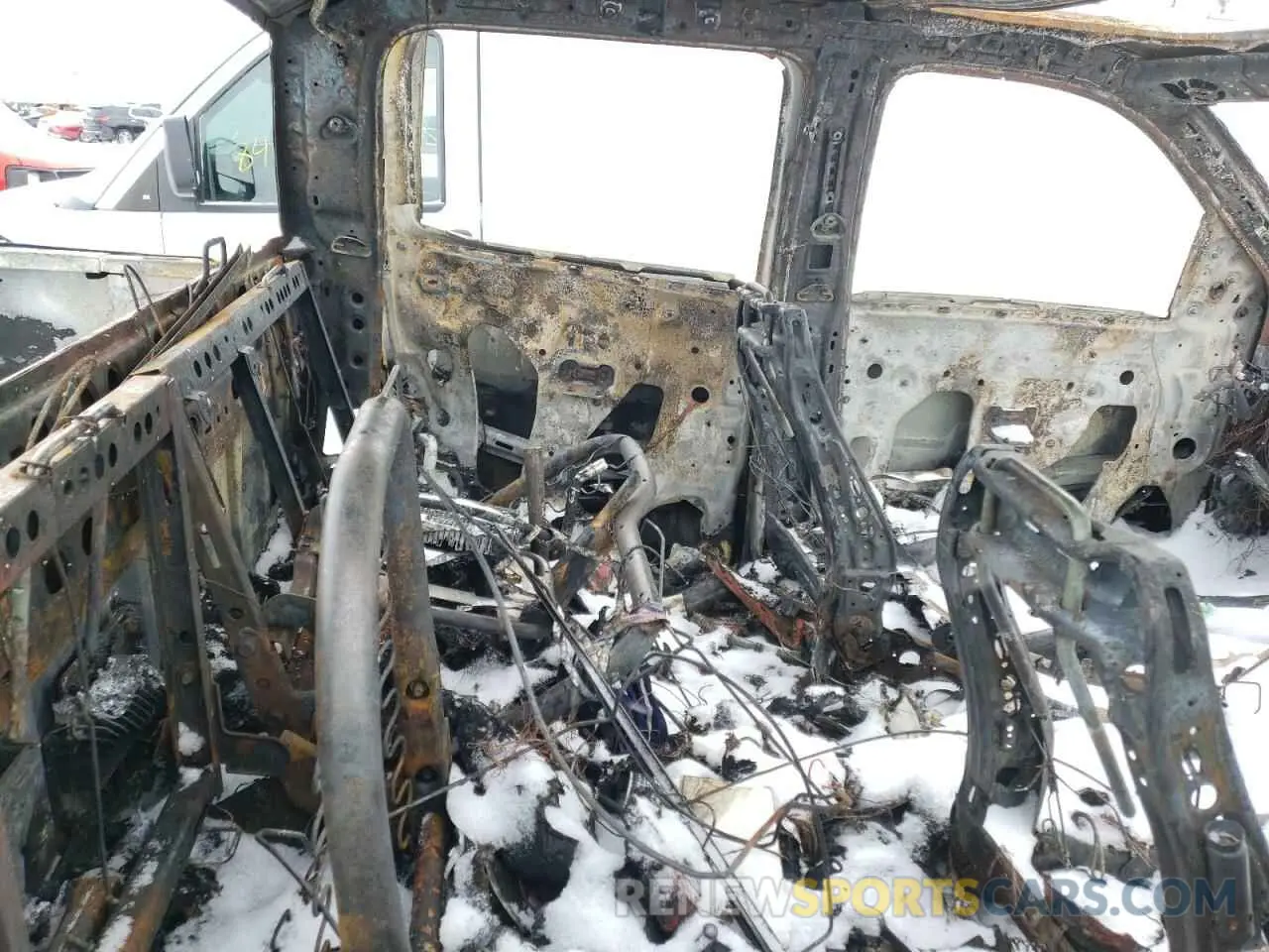 10 Photograph of a damaged car 1GT42WEYXKF150470 GMC SIERRA 2019