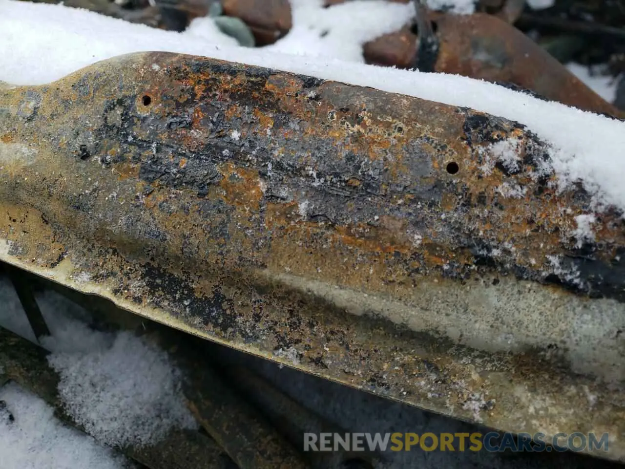 13 Photograph of a damaged car 1GT42WEYXKF150470 GMC SIERRA 2019