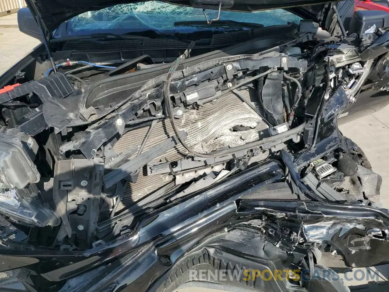 11 Photograph of a damaged car 1GTR8CED6KZ427145 GMC SIERRA 2019