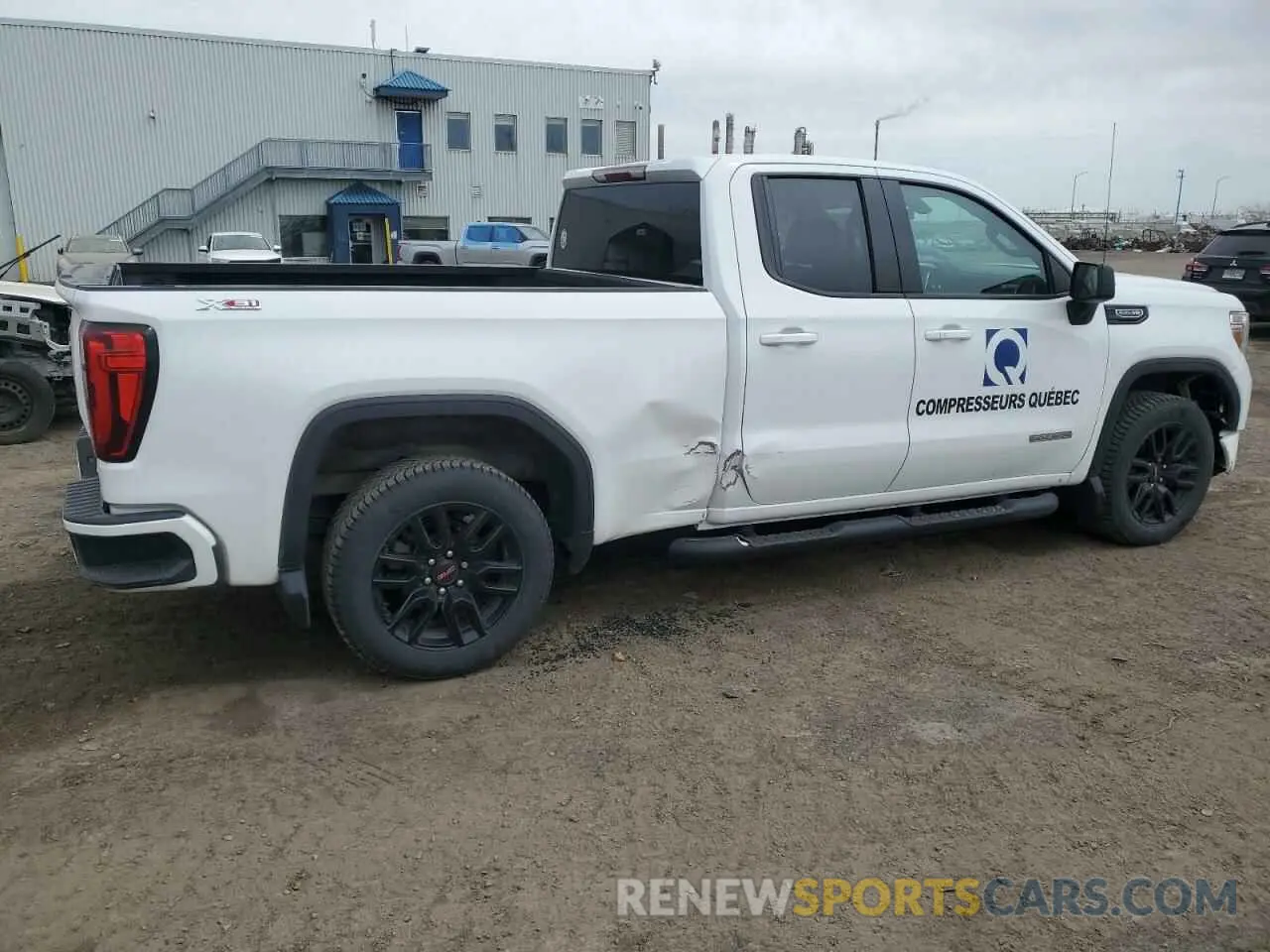 3 Photograph of a damaged car 1GTR9CED4KZ329602 GMC SIERRA 2019