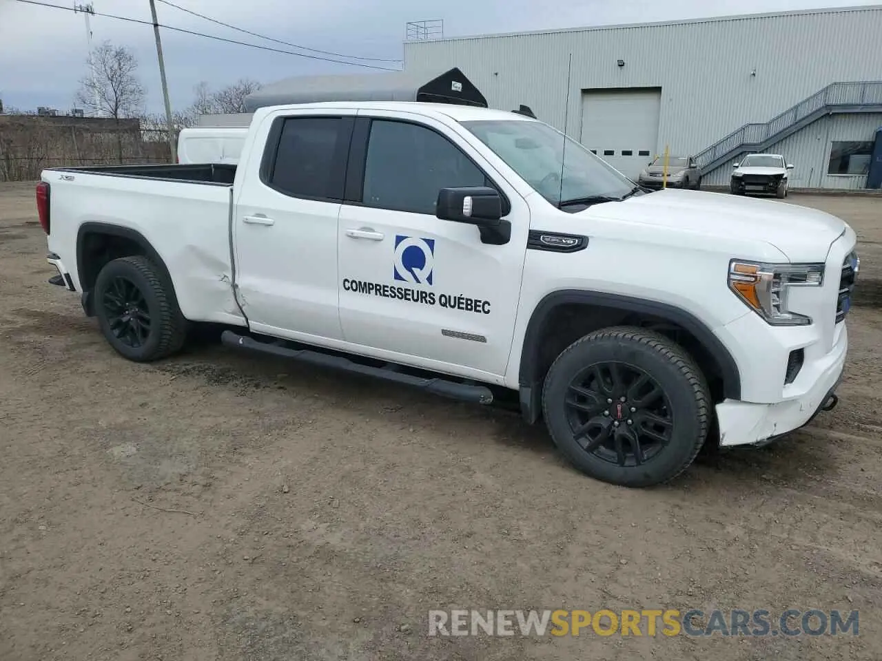 4 Photograph of a damaged car 1GTR9CED4KZ329602 GMC SIERRA 2019