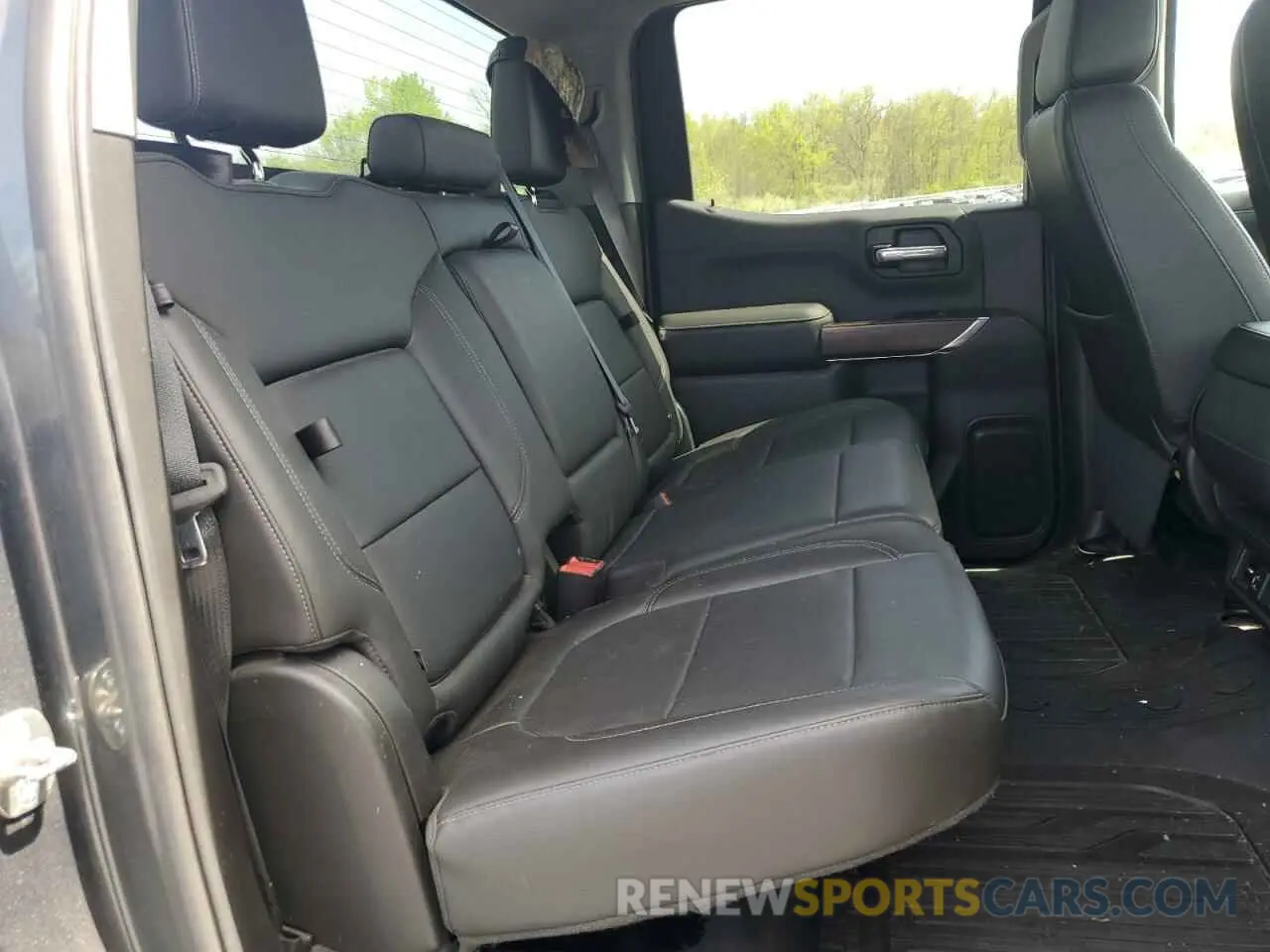 10 Photograph of a damaged car 1GTU9DED2KZ129513 GMC SIERRA 2019