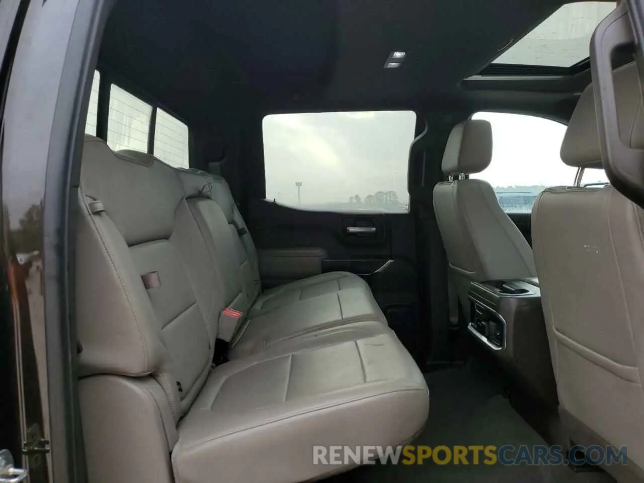 10 Photograph of a damaged car 1GTU9DEDXKZ143854 GMC SIERRA 2019