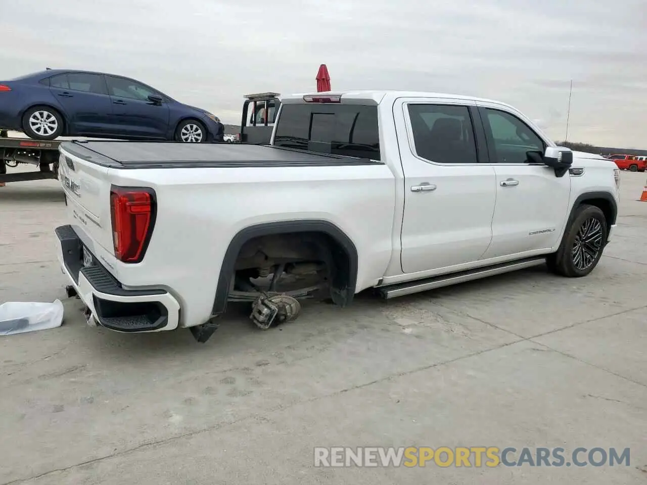 3 Photograph of a damaged car 1GTU9FEL2KZ213432 GMC SIERRA 2019