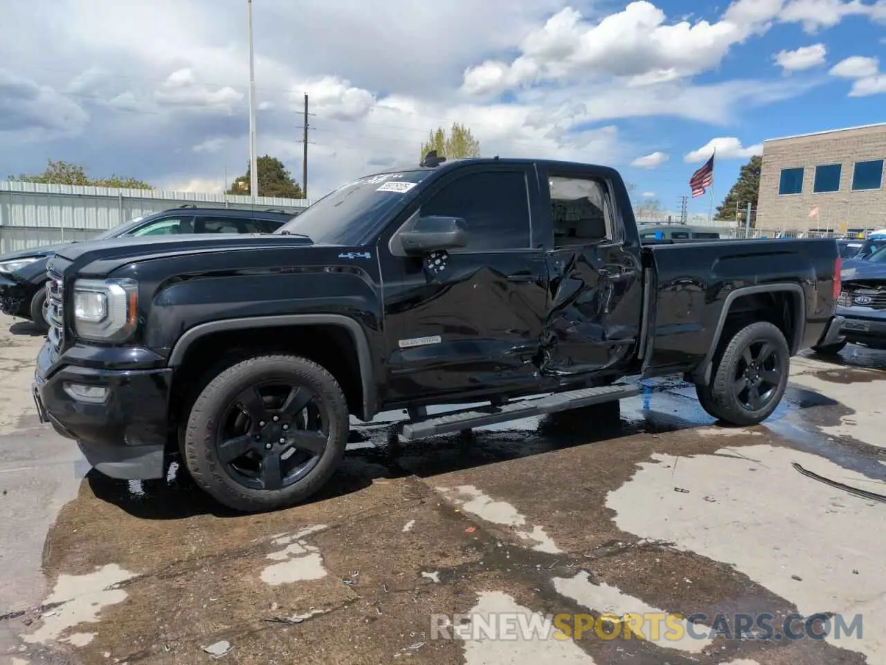 1 Photograph of a damaged car 2GTV2LEC7K1109728 GMC SIERRA 2019