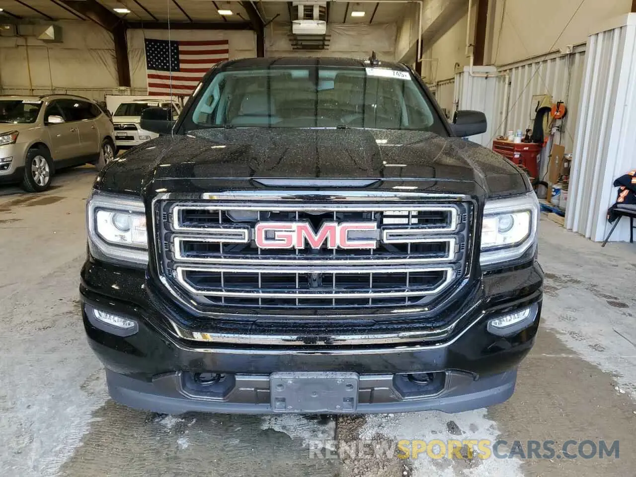 5 Photograph of a damaged car 2GTV2LECXK1166490 GMC SIERRA 2019