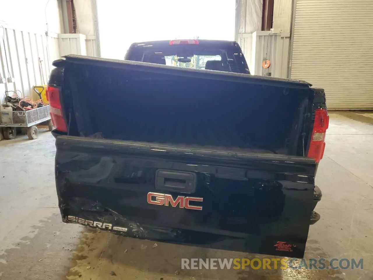 6 Photograph of a damaged car 2GTV2LECXK1166490 GMC SIERRA 2019