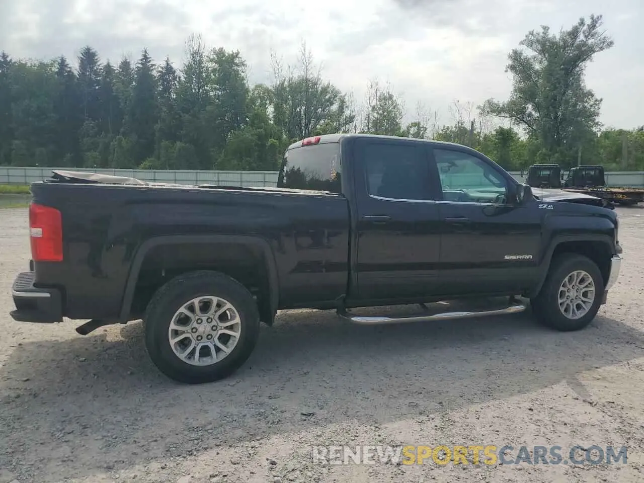 3 Photograph of a damaged car 2GTV2MEC4K1236071 GMC SIERRA 2019