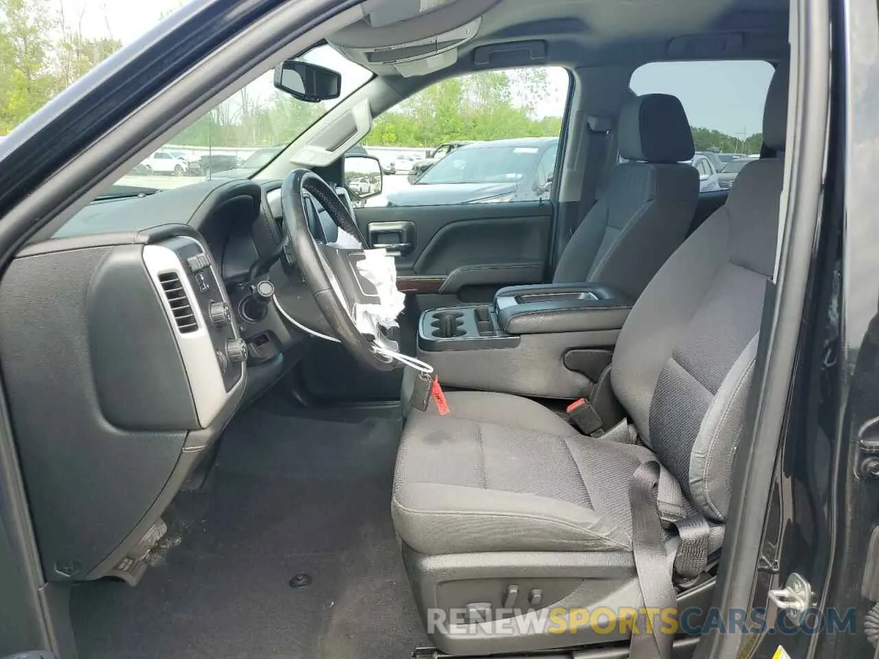 7 Photograph of a damaged car 2GTV2MEC4K1236071 GMC SIERRA 2019