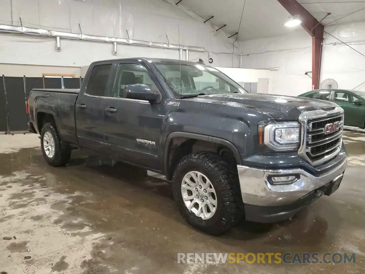 4 Photograph of a damaged car 2GTV2MEC6K1215450 GMC SIERRA 2019
