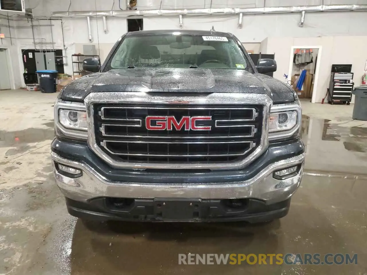5 Photograph of a damaged car 2GTV2MEC6K1215450 GMC SIERRA 2019