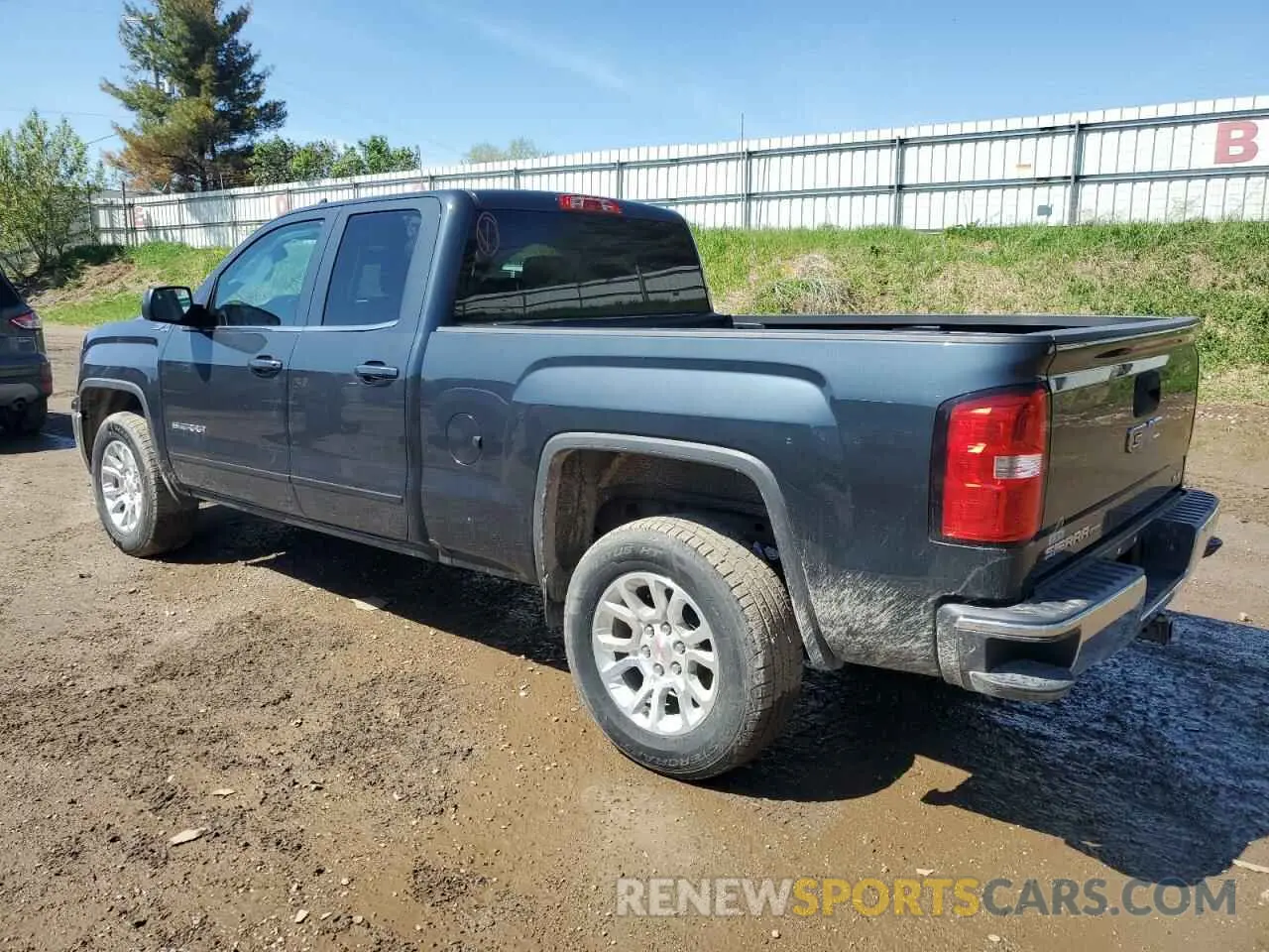 2 Photograph of a damaged car 2GTV2MECXK1192383 GMC SIERRA 2019