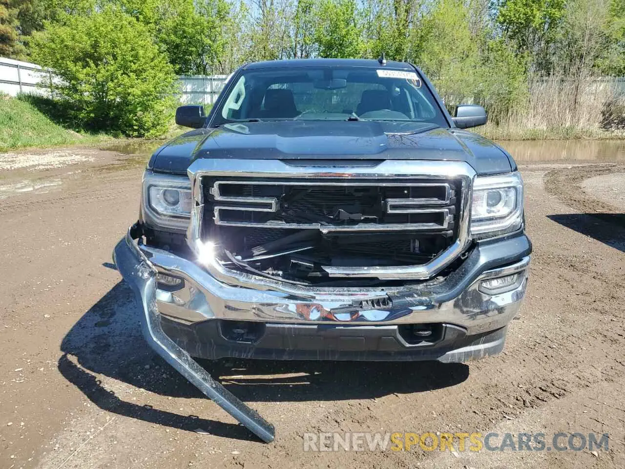 5 Photograph of a damaged car 2GTV2MECXK1192383 GMC SIERRA 2019