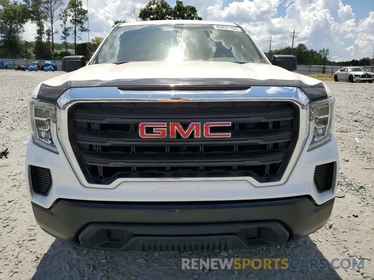 5 Photograph of a damaged car 3GTP8AEF0KG169945 GMC SIERRA 2019