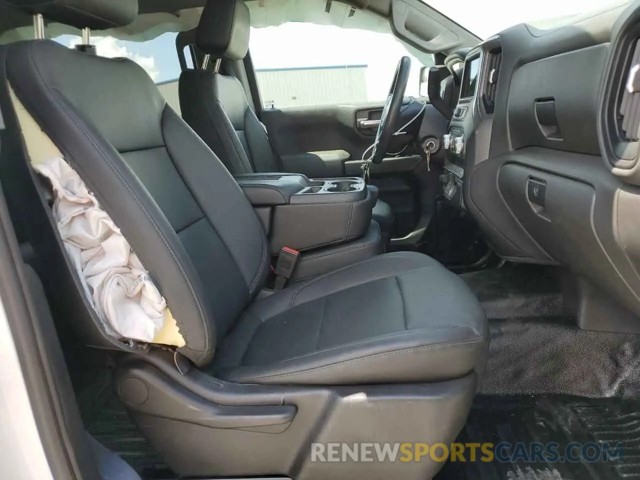 7 Photograph of a damaged car 3GTP8AEF0KG169945 GMC SIERRA 2019