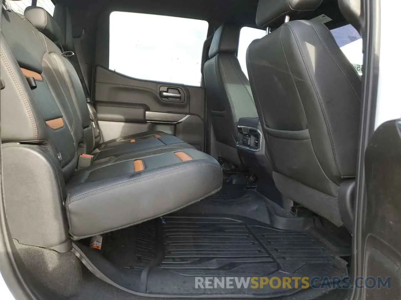 11 Photograph of a damaged car 3GTP9EEL9KG296431 GMC SIERRA 2019