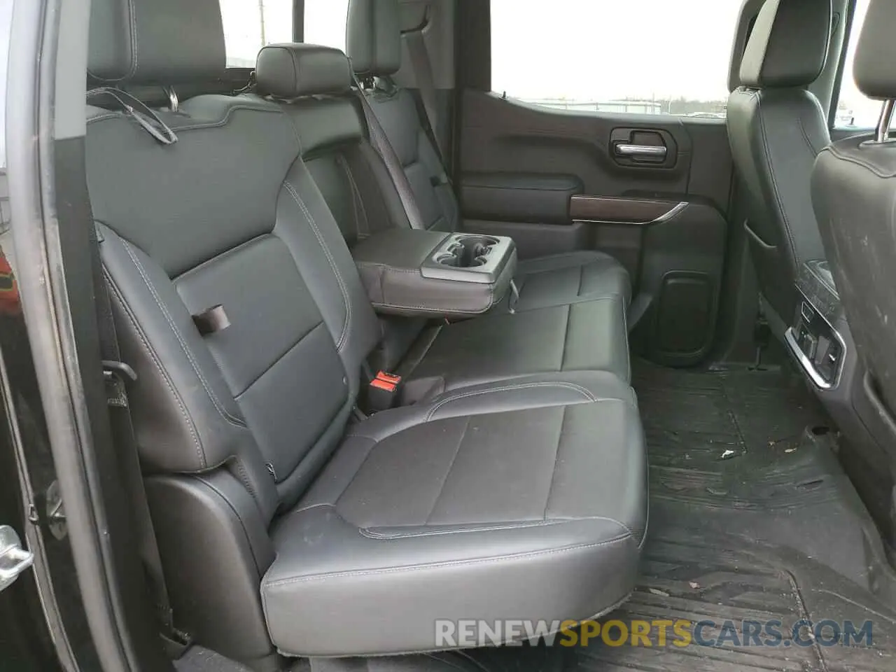 10 Photograph of a damaged car 3GTU9DED1KG140132 GMC SIERRA 2019
