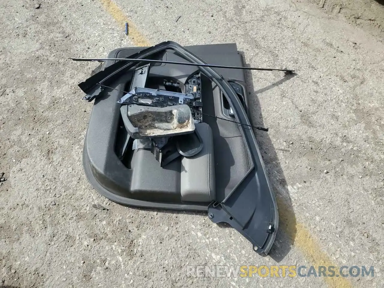 12 Photograph of a damaged car 3GTU9DED2KG121380 GMC SIERRA 2019