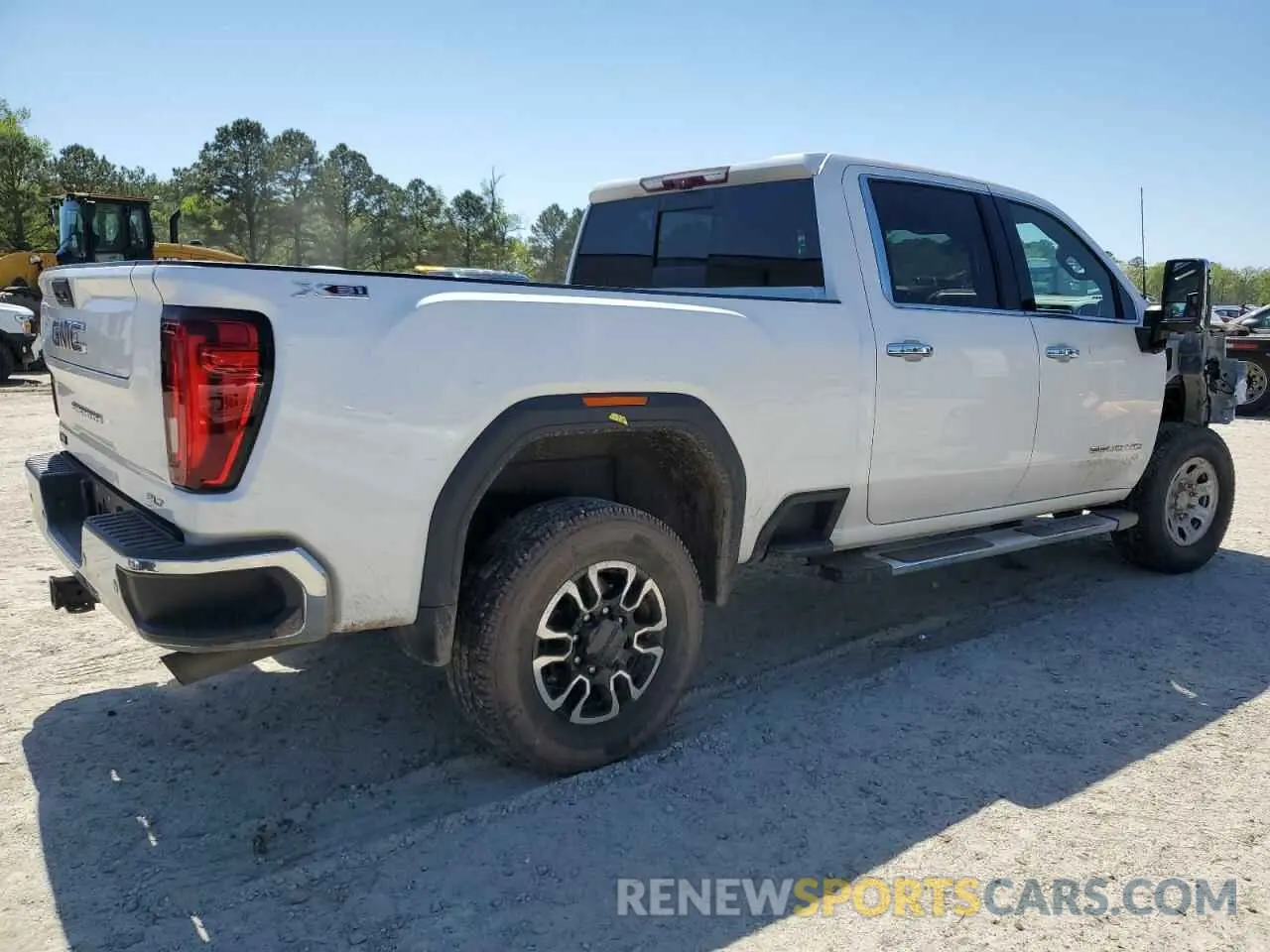 3 Photograph of a damaged car 1GT19NE71LF131890 GMC SIERRA 2020