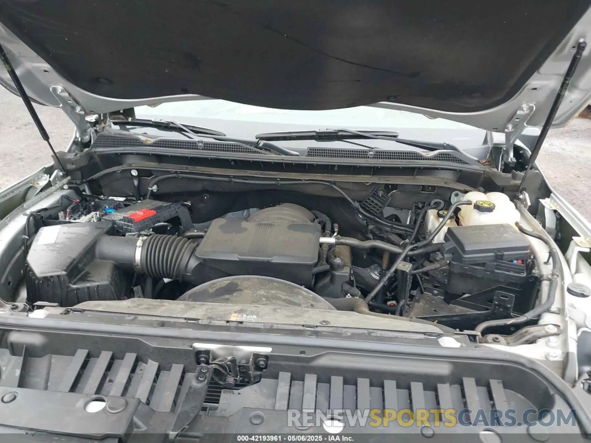 10 Фотография поврежденного автомобиля 1GT49RE79LF285364 GMC SIERRA 2020