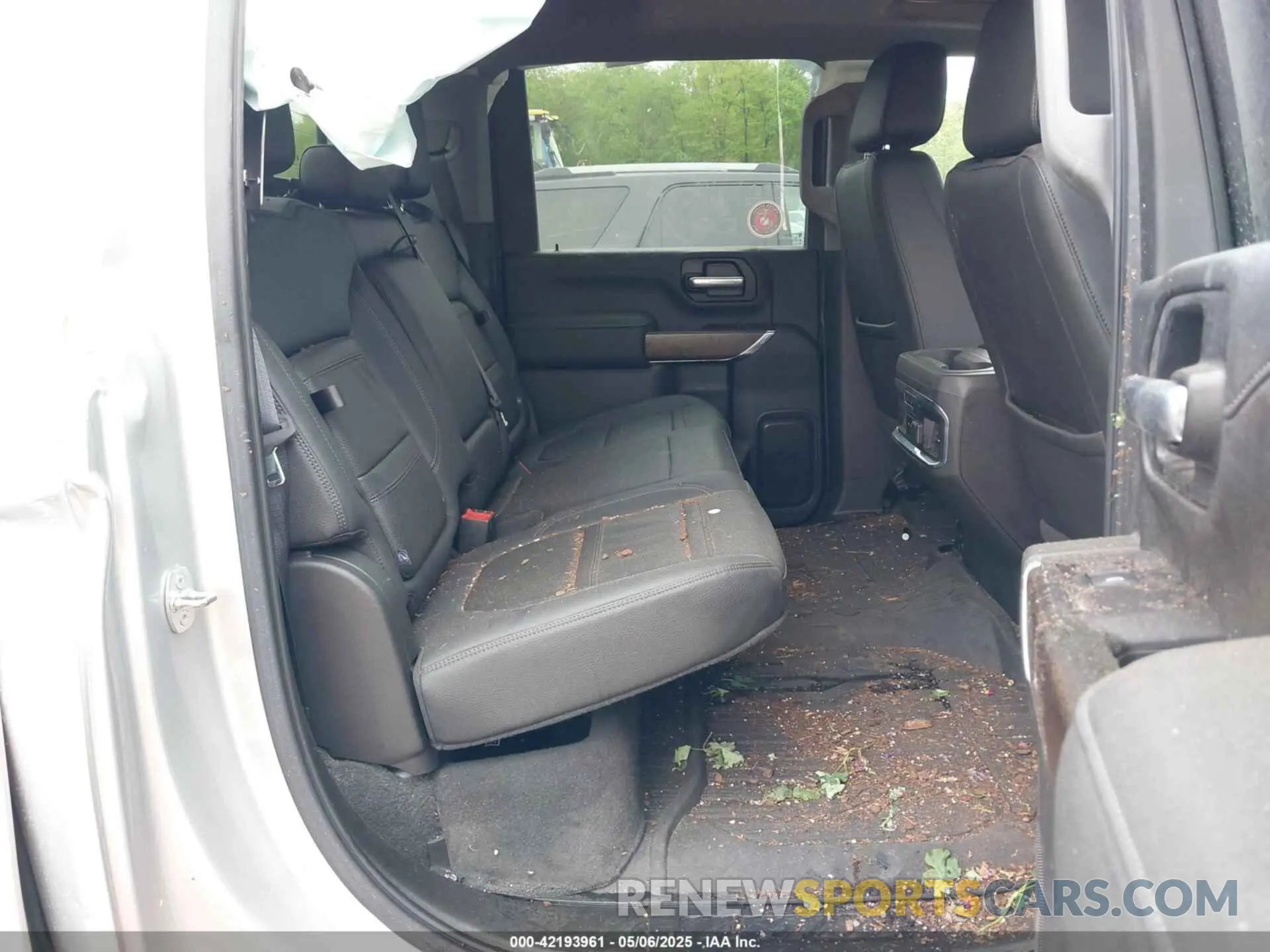 8 Фотография поврежденного автомобиля 1GT49RE79LF285364 GMC SIERRA 2020