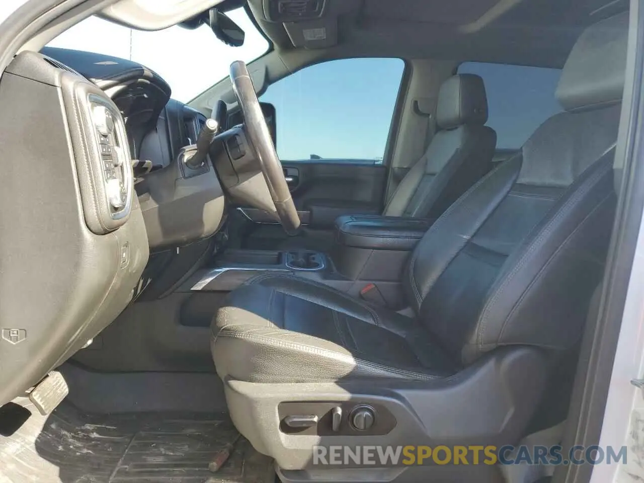 7 Photograph of a damaged car 1GT49REY0LF257980 GMC SIERRA 2020