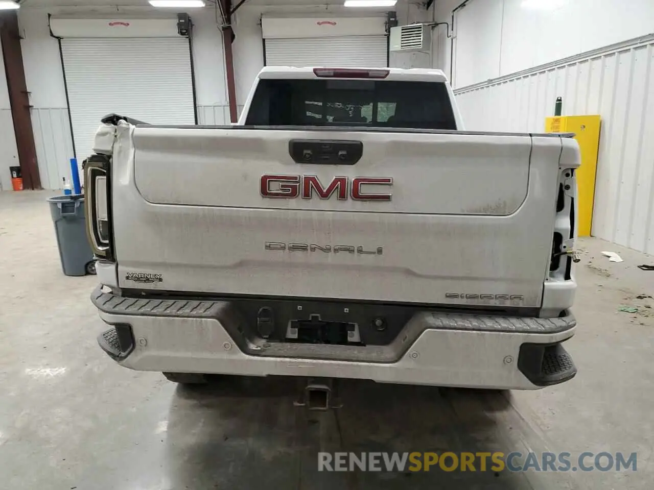 6 Фотография поврежденного автомобиля 1GT49REY4LF131072 GMC SIERRA 2020