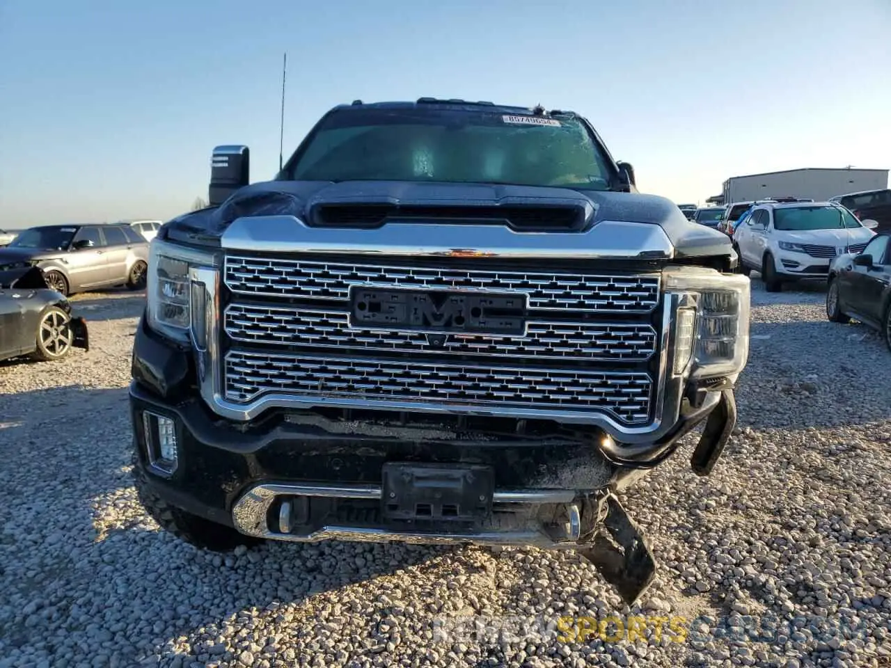 5 Photograph of a damaged car 1GT49REY9LF133397 GMC SIERRA 2020
