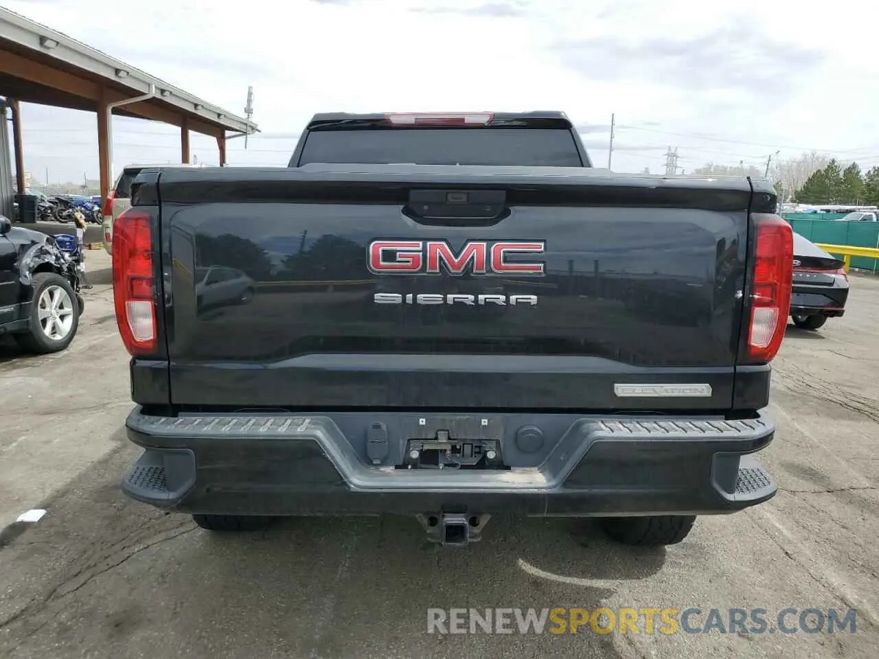 6 Photograph of a damaged car 1GTP9CEK8LZ114733 GMC SIERRA 2020