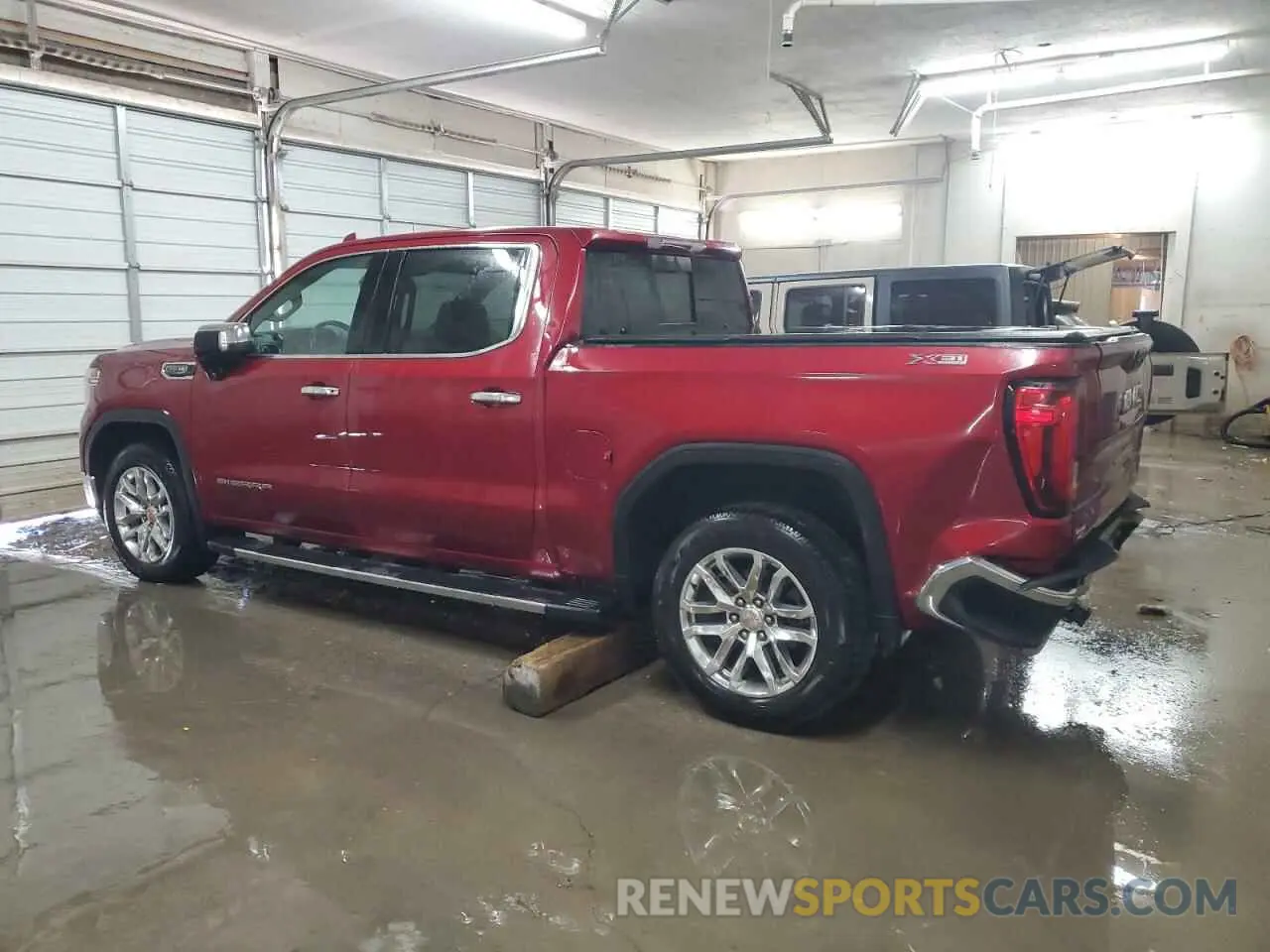 2 Photograph of a damaged car 1GTU9DED9LZ329158 GMC SIERRA 2020