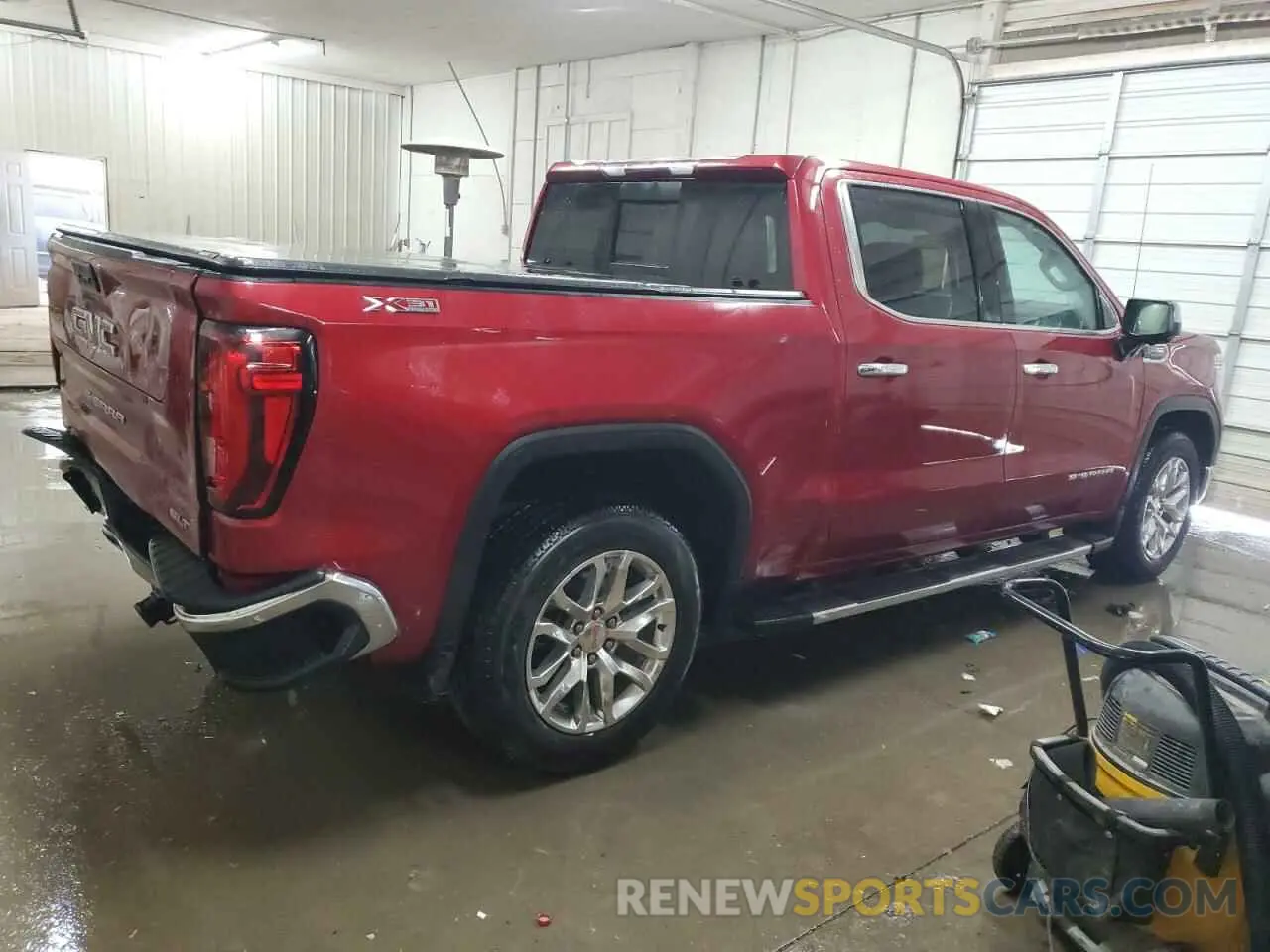 3 Photograph of a damaged car 1GTU9DED9LZ329158 GMC SIERRA 2020