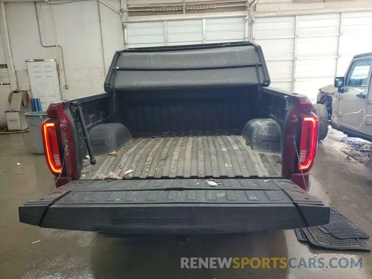 6 Photograph of a damaged car 1GTU9DED9LZ329158 GMC SIERRA 2020