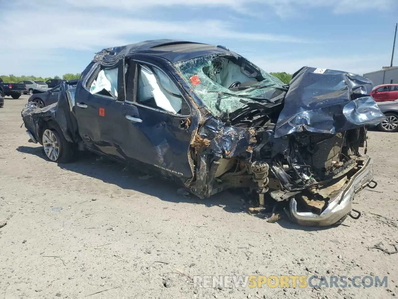 4 Photograph of a damaged car 1GTU9DEL1LZ120598 GMC SIERRA 2020