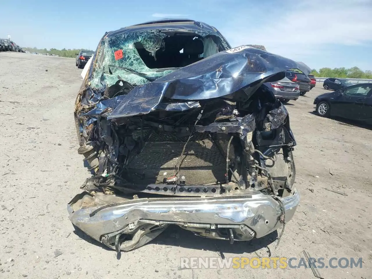 5 Photograph of a damaged car 1GTU9DEL1LZ120598 GMC SIERRA 2020