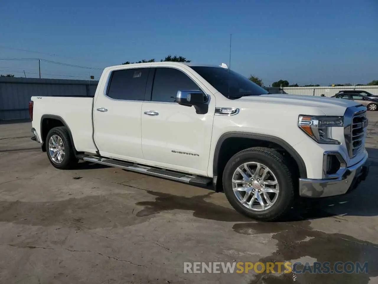 4 Photograph of a damaged car 1GTU9DET5LZ178844 GMC SIERRA 2020
