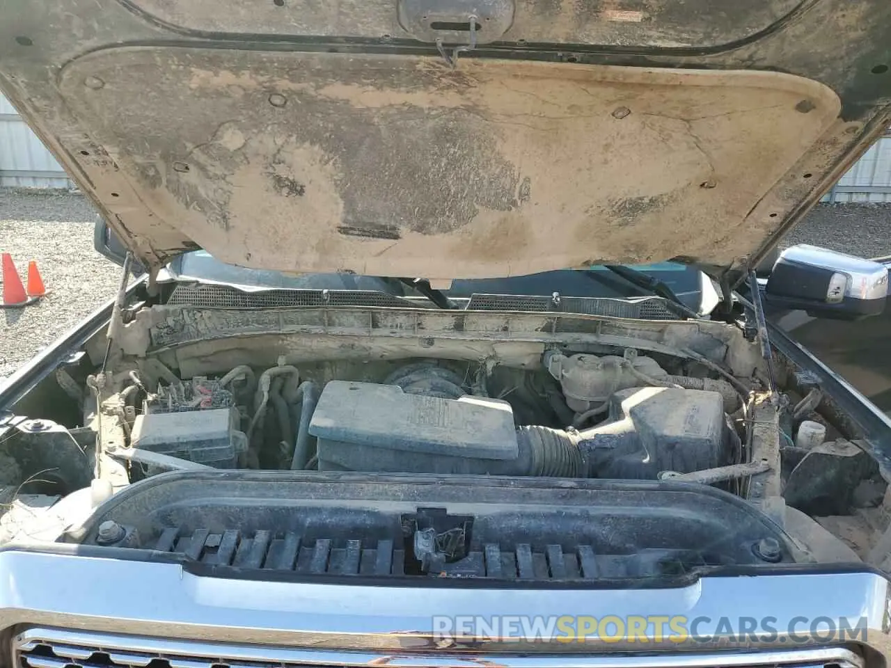 11 Photograph of a damaged car 1GTU9FEL1LZ299690 GMC SIERRA 2020