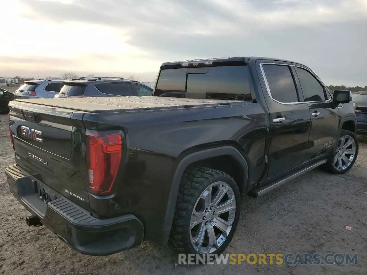 3 Photograph of a damaged car 1GTU9FEL5LZ216343 GMC SIERRA 2020